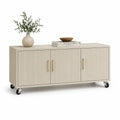 Meuble TV mobile rectangulaire en MDF beige avec 3 portes rainurées et 4 roulettes, 140 × 40 × 70 cm